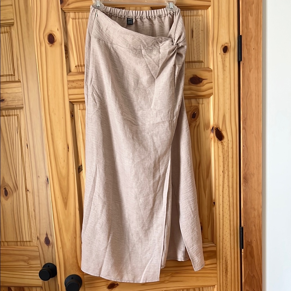 SHEIN Tan Maxi Wrap Skirt with Ruched Slit for Resort Wear